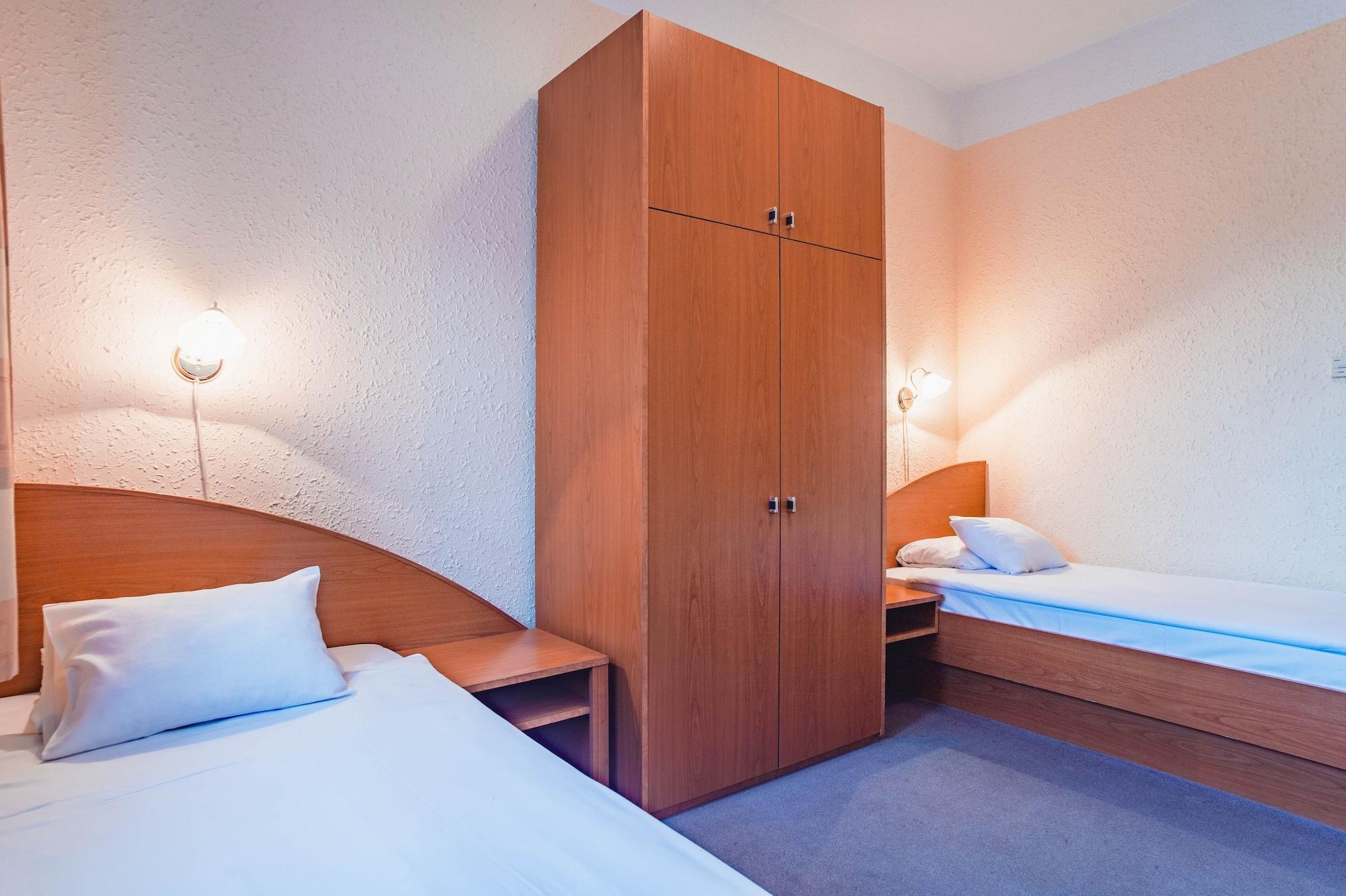 בודפשט Homoky Hotels Bestline Hotel מראה חיצוני תמונה