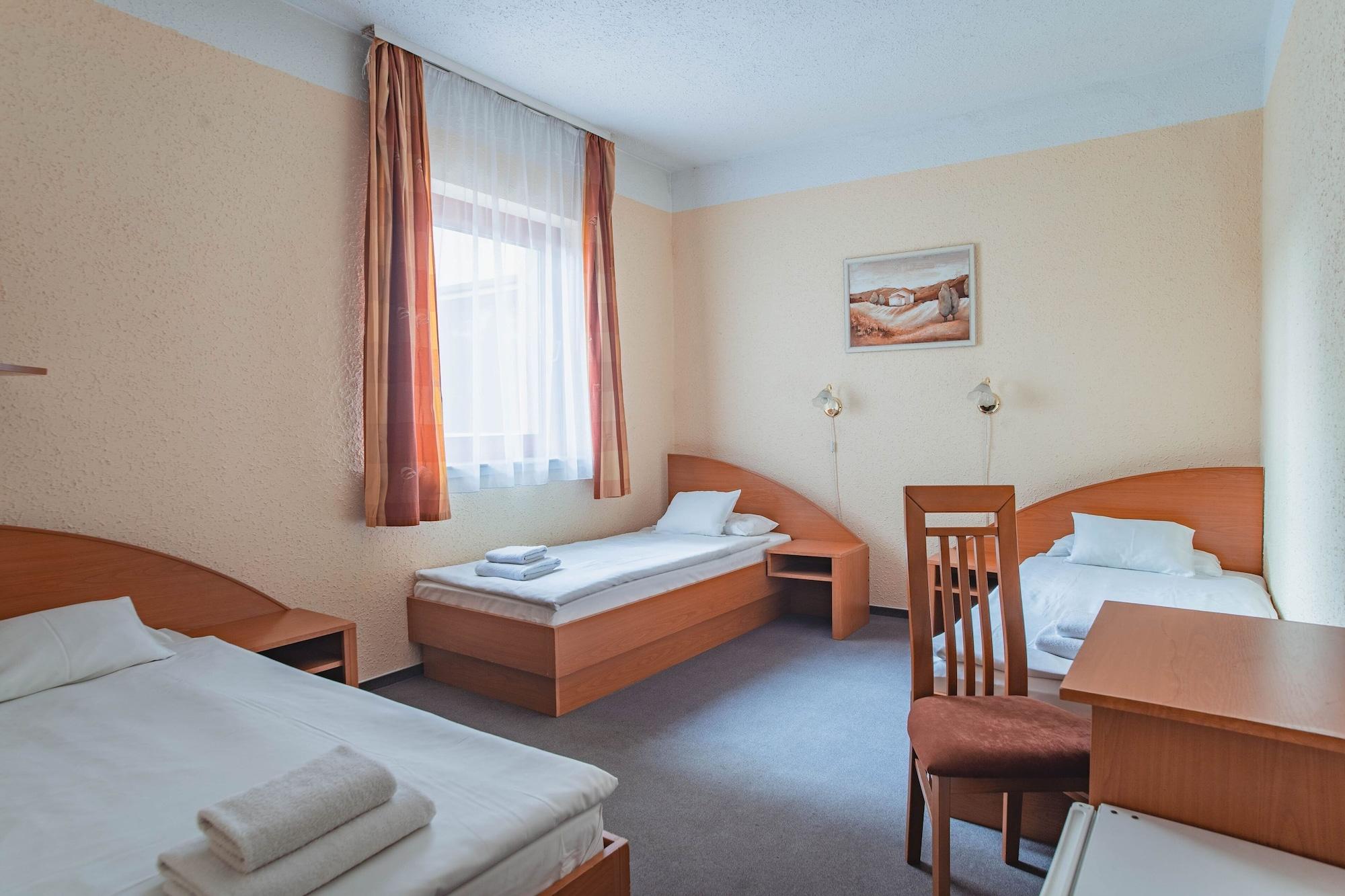 בודפשט Homoky Hotels Bestline Hotel מראה חיצוני תמונה