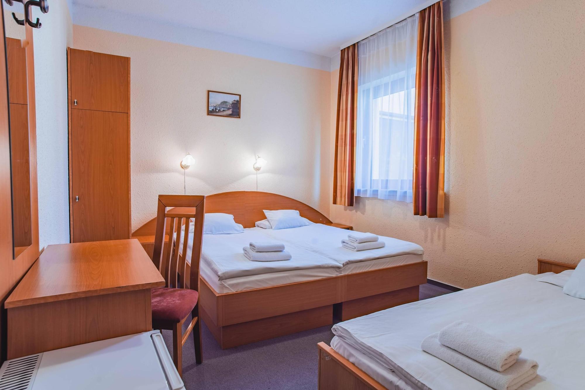 בודפשט Homoky Hotels Bestline Hotel מראה חיצוני תמונה